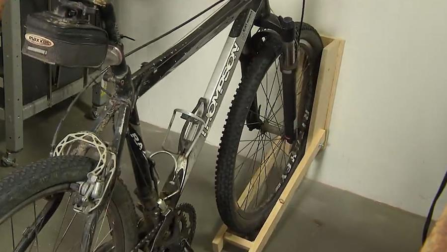 Hoe een compact fietsenrek maken