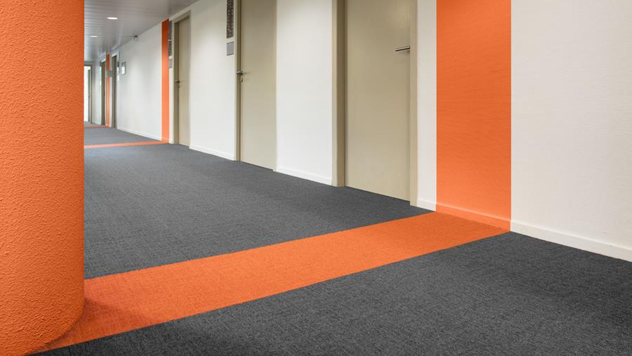 Correcte opbouw bezorgt tapijttegels stevigheid en vorm